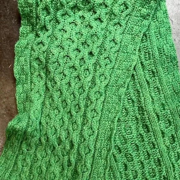 Aran Crafts Ireland Green 100% Merino Wool Cable Knit Scarf Honeycomb Stitch - Picture 3 of 5